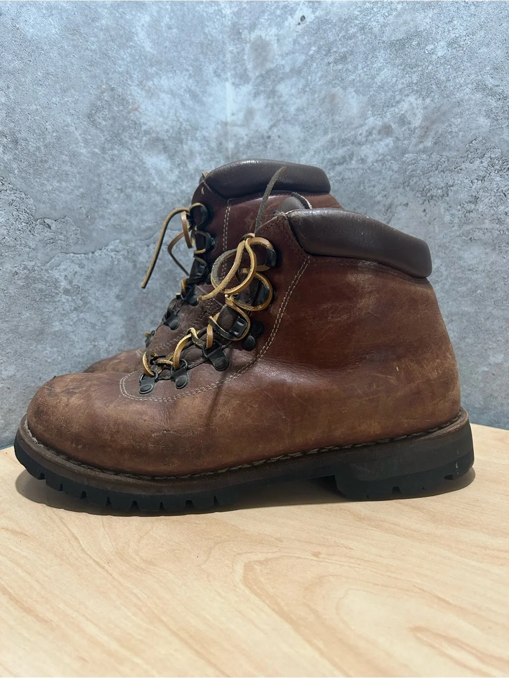 Limmer Lightweight hiking boot men’s size 7.5